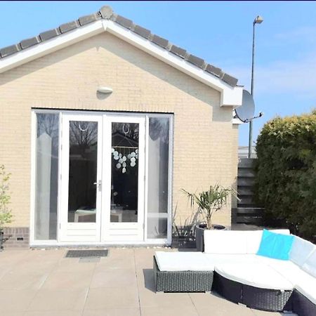 Huisje Finn, Met Grote Tuin En Veel Privacy Dirkshorn Экстерьер фото