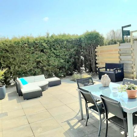 Huisje Finn, Met Grote Tuin En Veel Privacy Dirkshorn Экстерьер фото